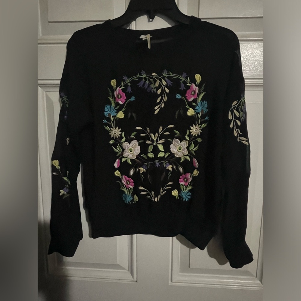 Embroidered sheer top - Picture 4 of 4